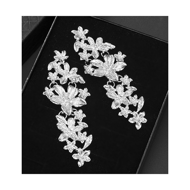 LRC Anting Tusuk Fashion Jasmine Flower Earrings F4810X