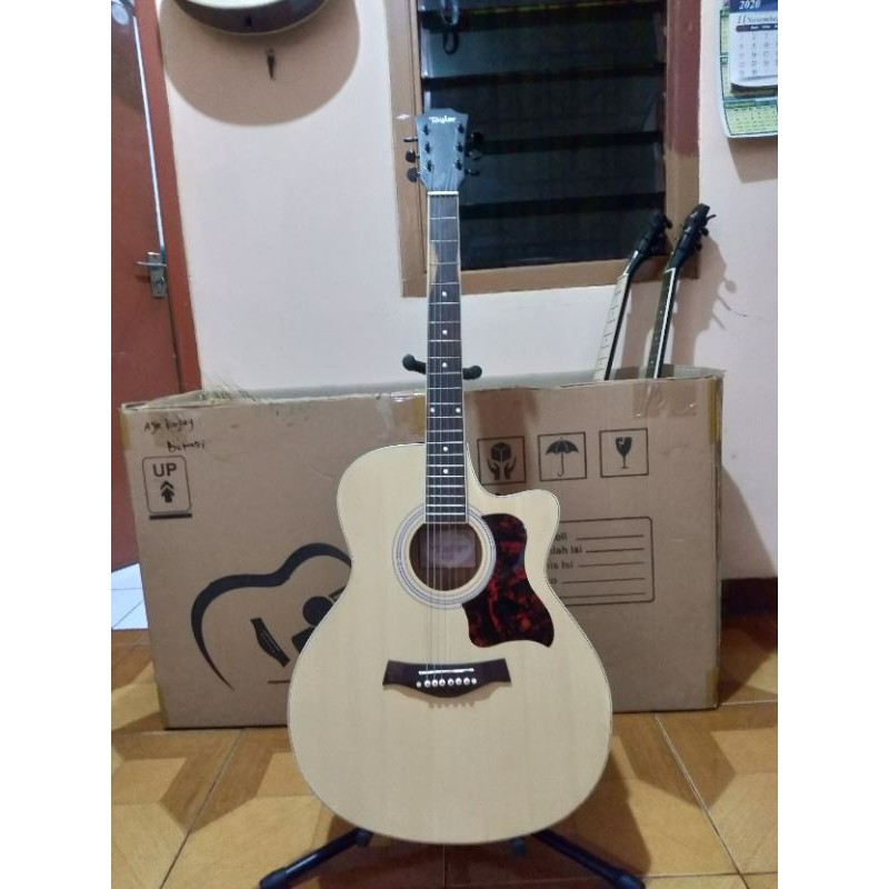 Gitar Custom Model Taylor (tanam besi)