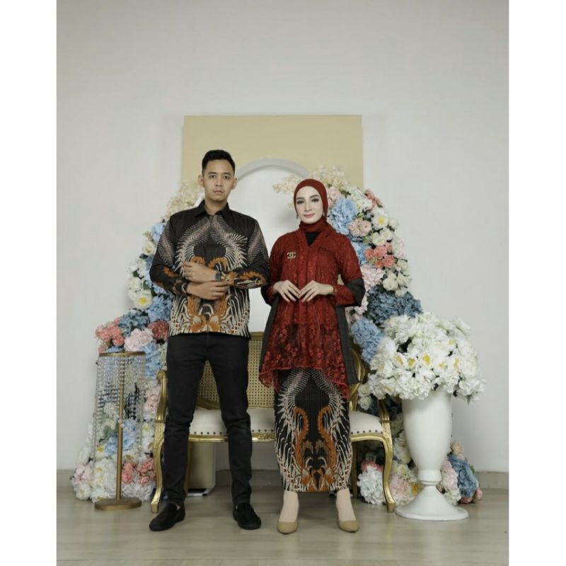 Set couple kebaya dengan batik pria//kebaya floy. tulle//couple kebaya