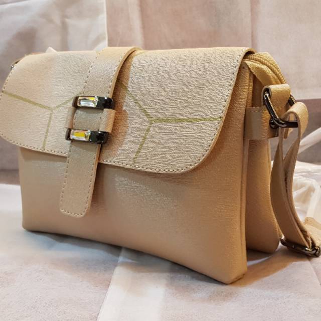 Tas Selempang Wanita - Cream