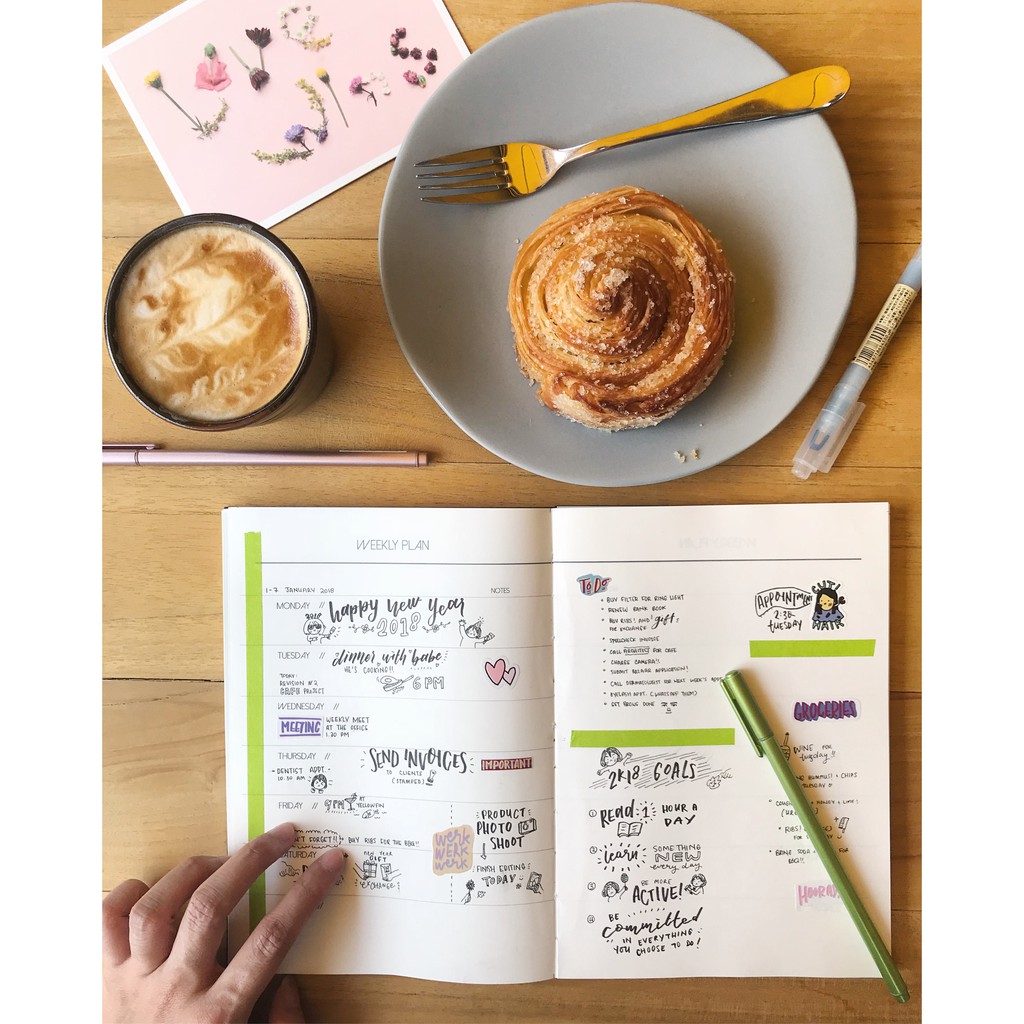 

WEEKLY PLANNER A5 - DOTTED AND PLAIN PAGES - PINK FLOWERS