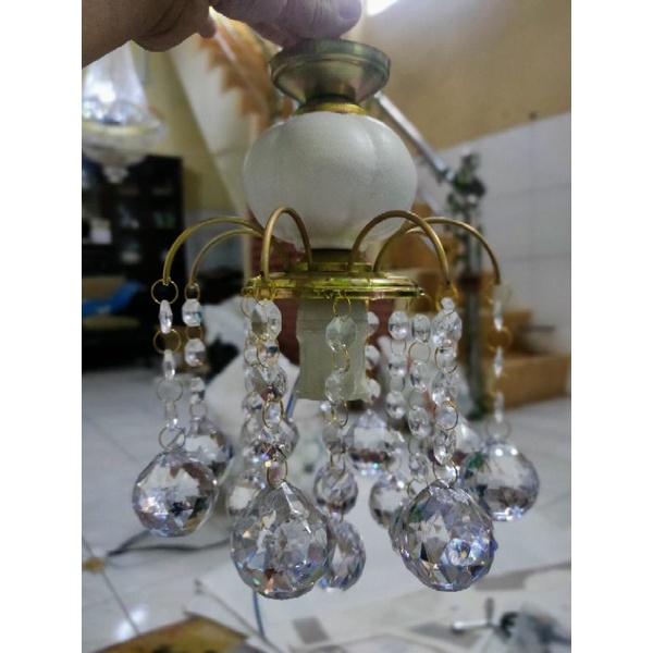 lampu hias gantung kristal bola