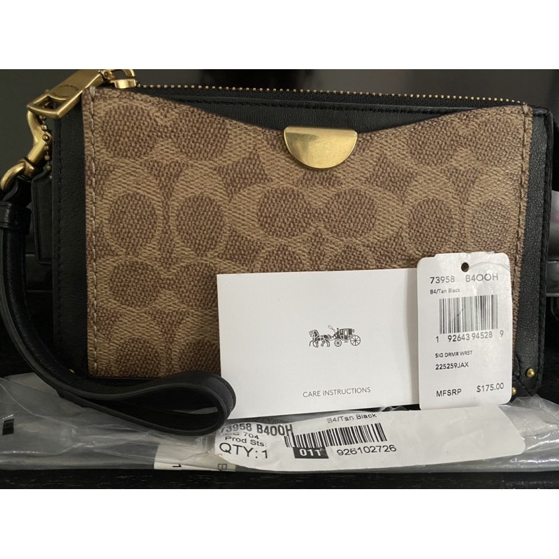 preloved coach wristlet