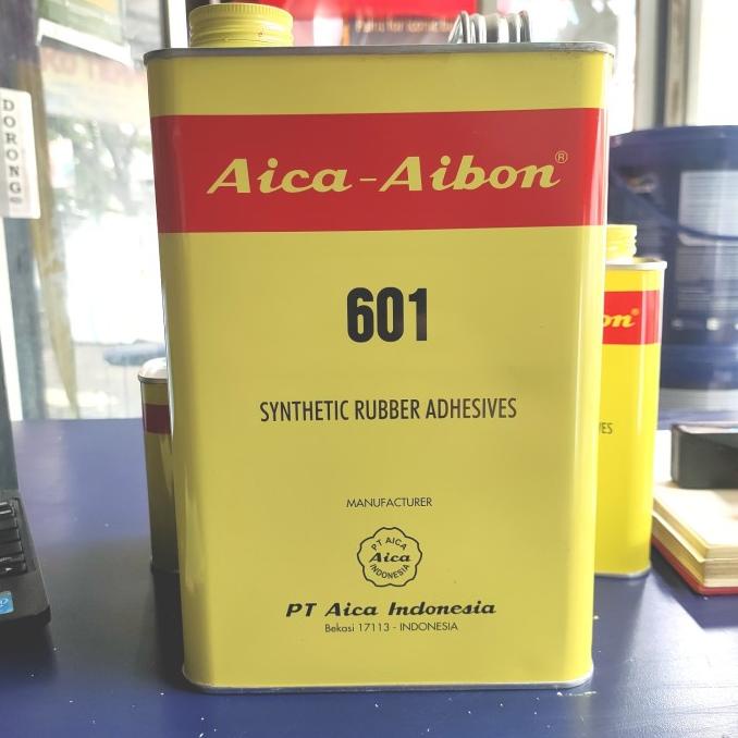 

LEM KUNING AICA AIBON 2500 GR / LEM SERBAGUNA KARPET KAYU HPL DLL