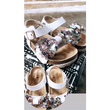 Sendal anak Preloved Tracce