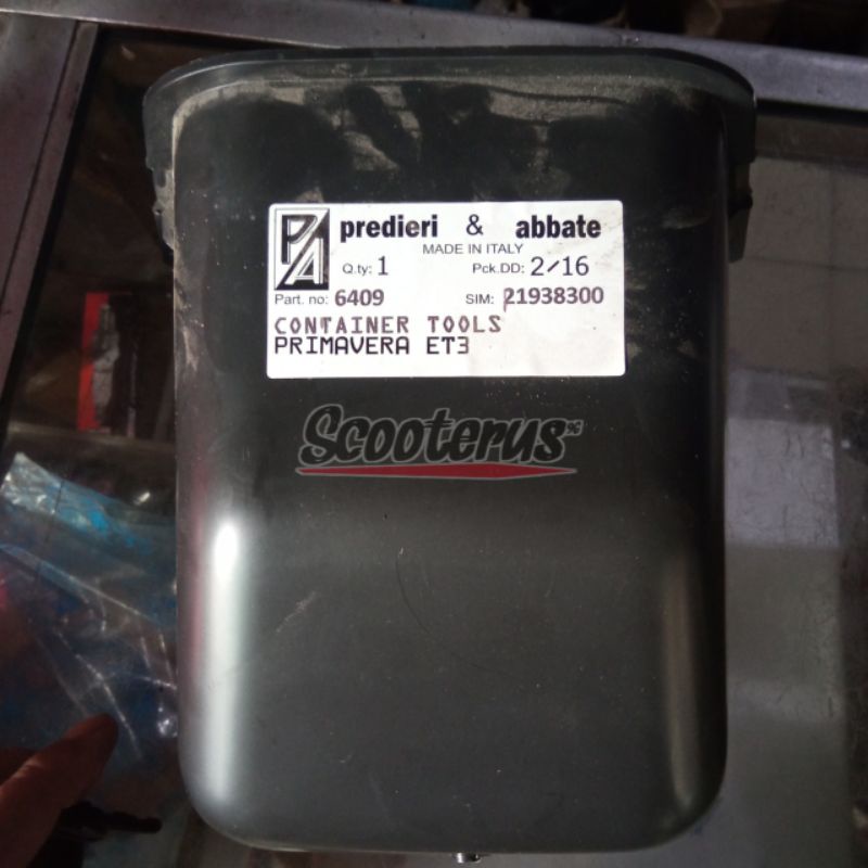 Toolbox Toolkit Ember Vespa Original Italia Smallframe Pts Darling