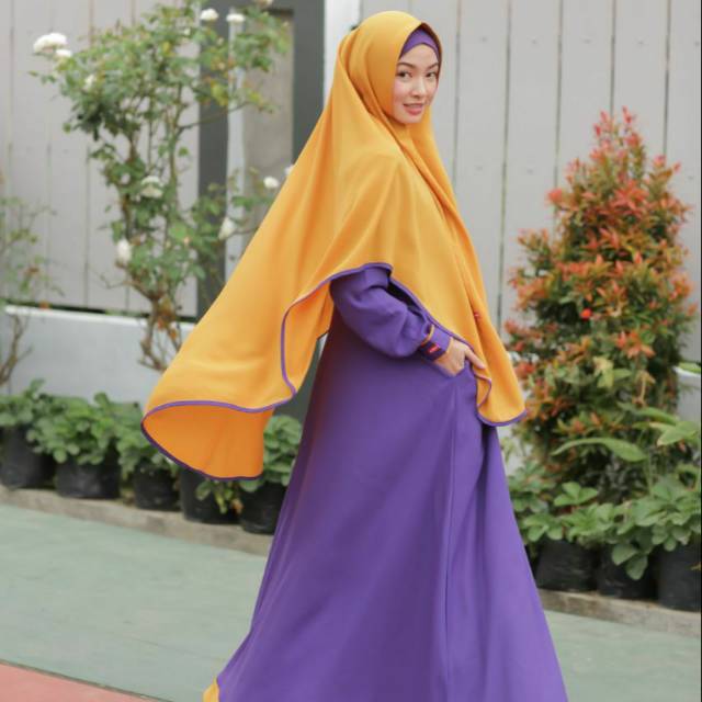 Azeeza berry by Aulia Fashion