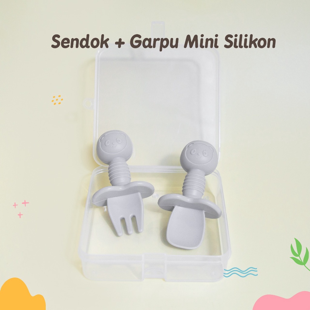 SENDOK SET SILICONE MUNGIL UNTUK BAYI 1 set sendok garpu + box silicon, silikon anti sedakSPOON / HIGH QUALITY FOOD GRADE BABY SILICONE SPOON / BABY TRAINING FORK &amp; SPOON/ BABY FEEDING SPOON SET SENDOK UNTUK BAYI SENDOK UNTUK BELAJAR MAKAN BAYI