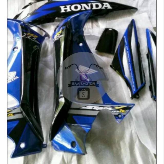 Body kanan kiri dan sayap supra x 125 lama