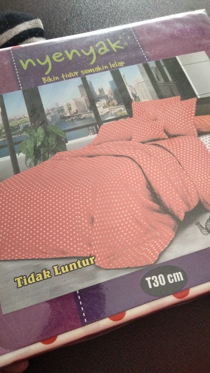 Sprei Nyenyak Loops - 200x200 / 180x200 / 160x200 / 120x200