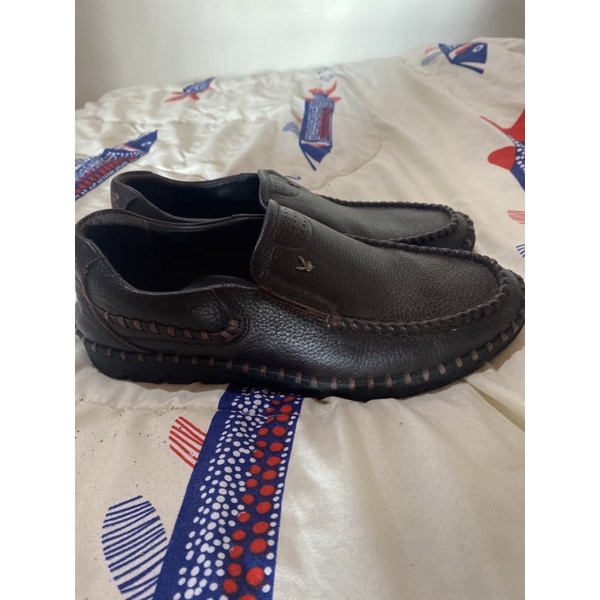 sepatuPlayboy