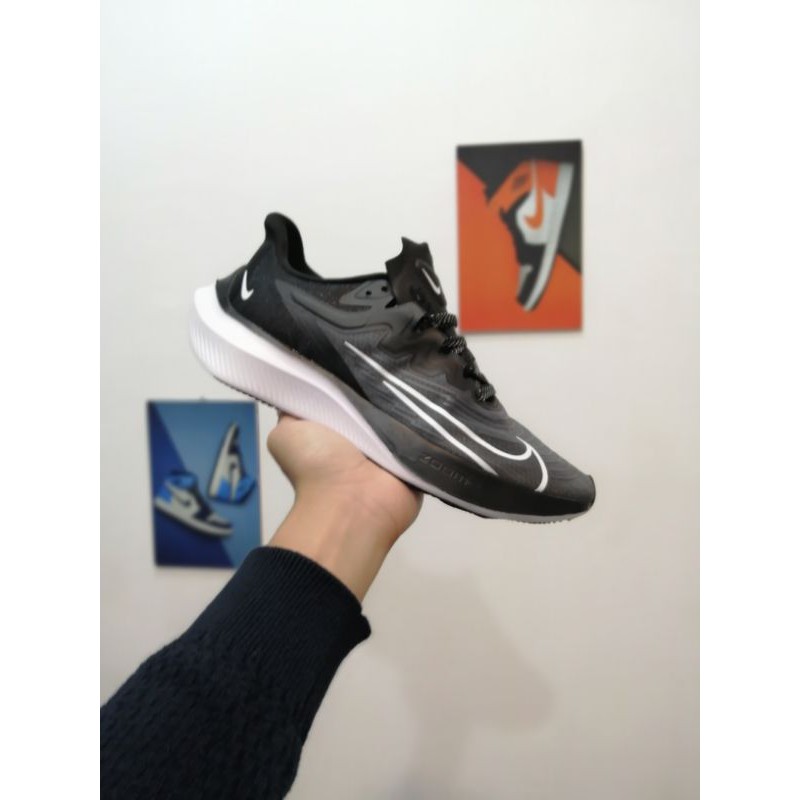 promo sepatu Nike zoom gravity 2 oreo