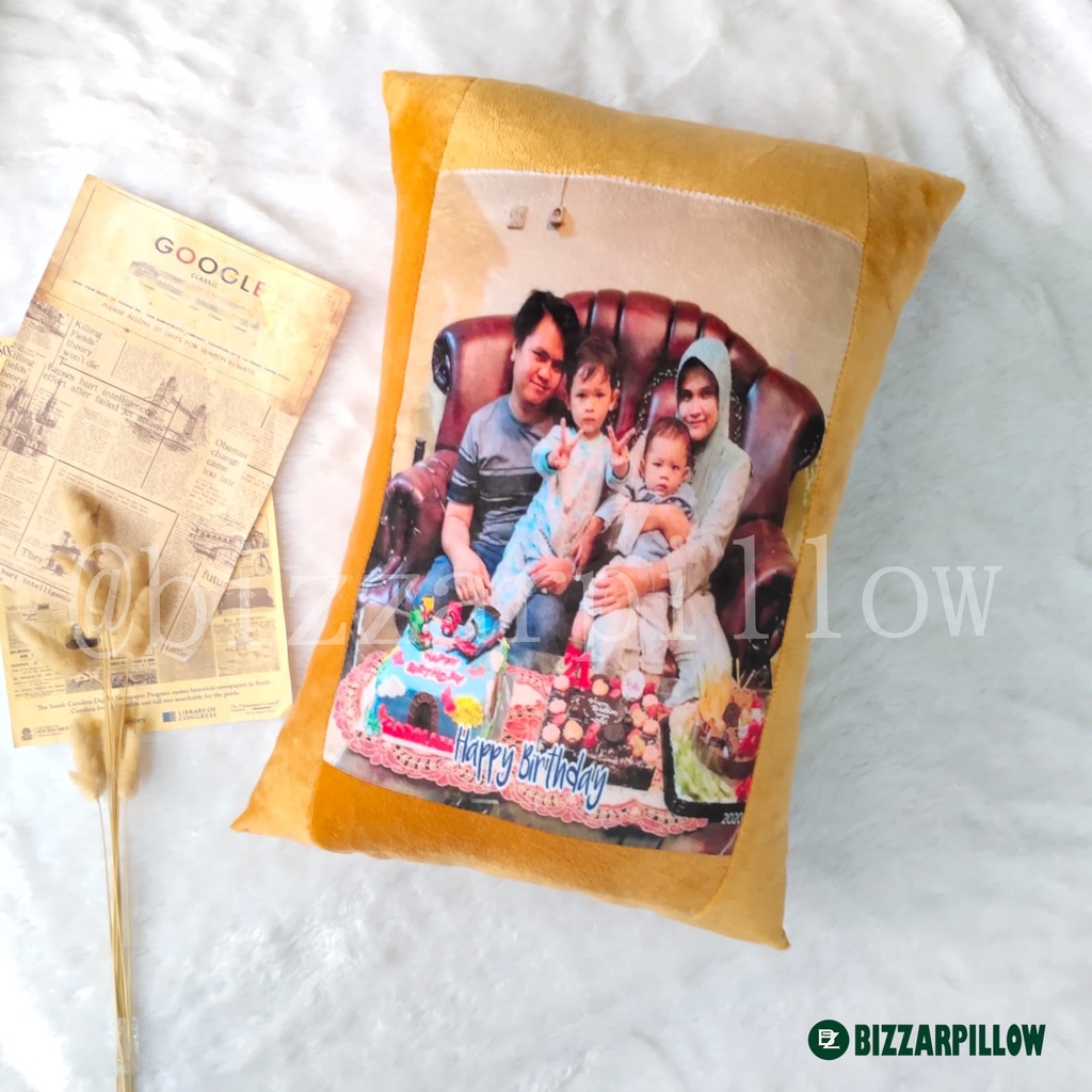 Bizzarpillow Bantal Foto Custom 40 x 60 cm Model Yelvo BZ037