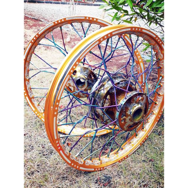 Set Velg rossi custom ukir. Tromol mio