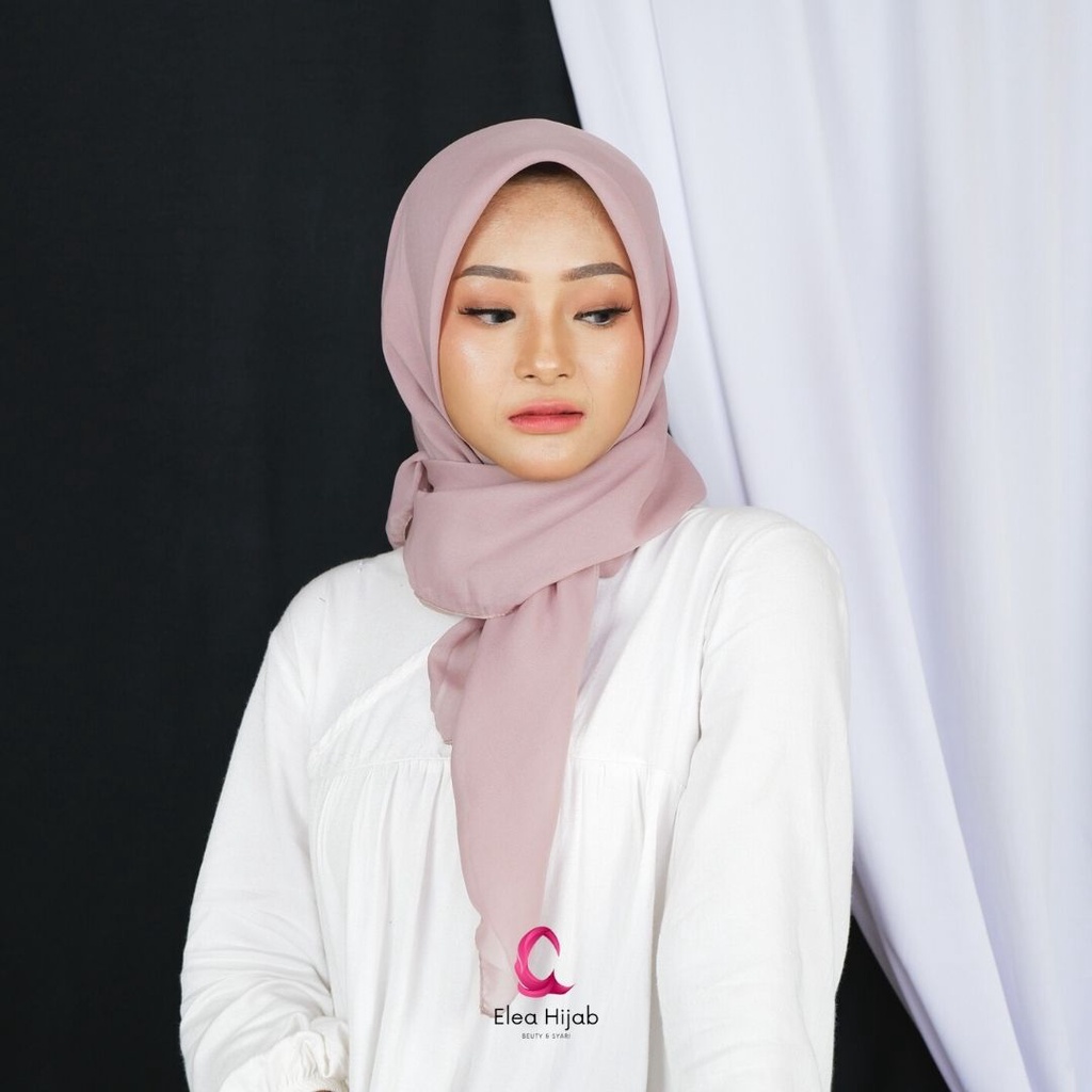 Segi empat Bella Square Polycotton Laudya Polos