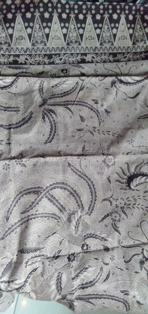 Terlaris!!!  Sarung Batik Solo Premium Seri Dengan Tumpal