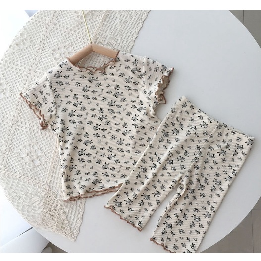 Piyama Anak Perempuan BUNGA BUNGA Setelan Lengan Pendek Motif BUNGA Simple Import