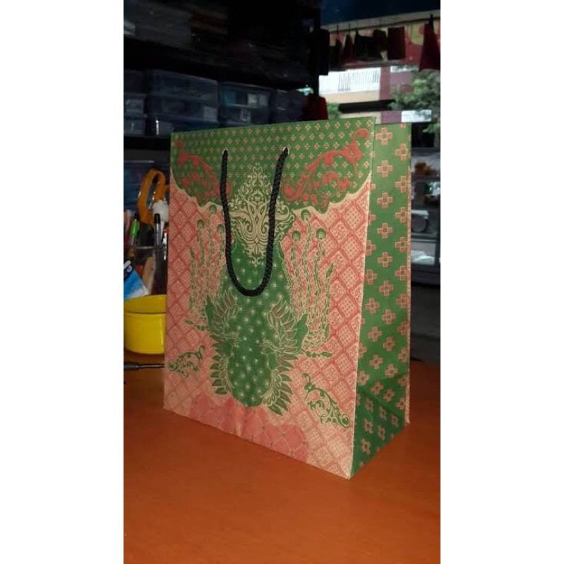 

paper bag 20 x 25 batik (12pcs) tas kertas