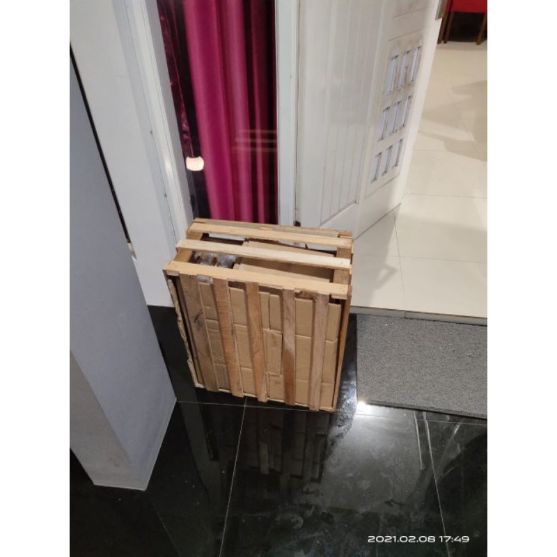 

wraping/packing kayu