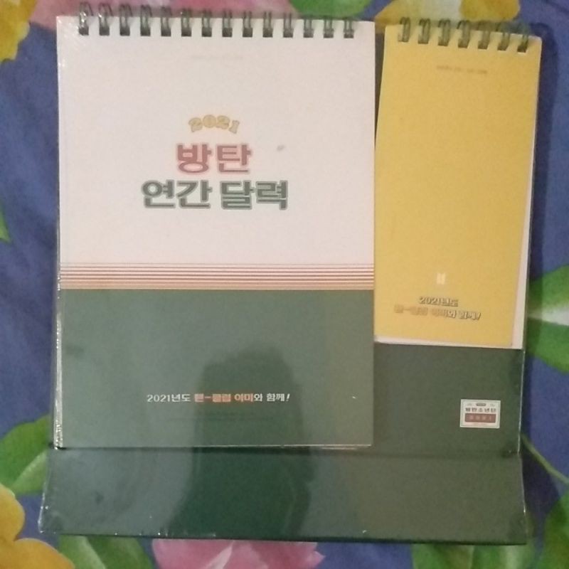 

Ready stok Desk Calendar season greetings BTS 2021