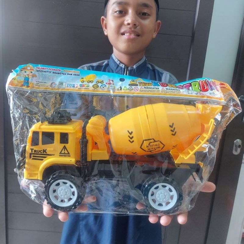 Mainan Mobil Truk Molen - Miniatur Mobilan Truck Mixer Tarik Anak Laki Cowok