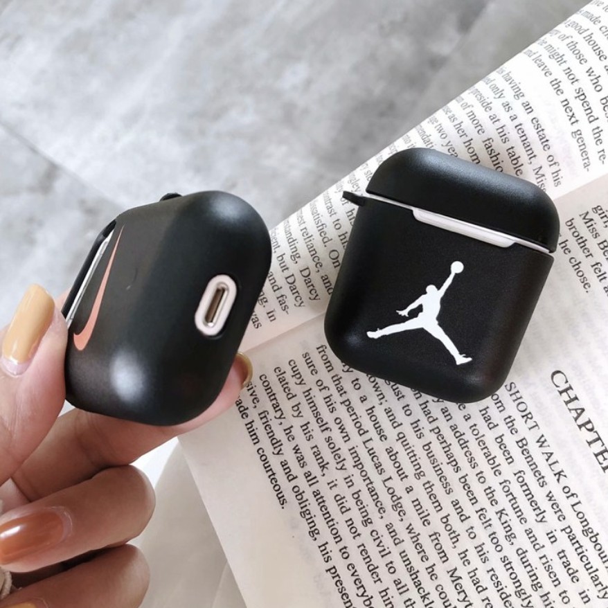 Case Airpods Gen 2 TPU Hypebeast Cover Black Hitam Polos Silikon Soft inPods 12 2 Karakter Hype