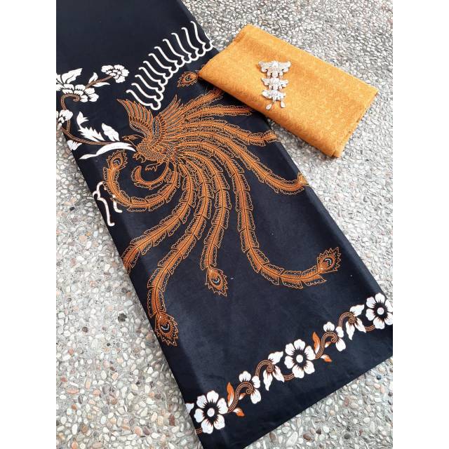 Kain batik hitam manis sby