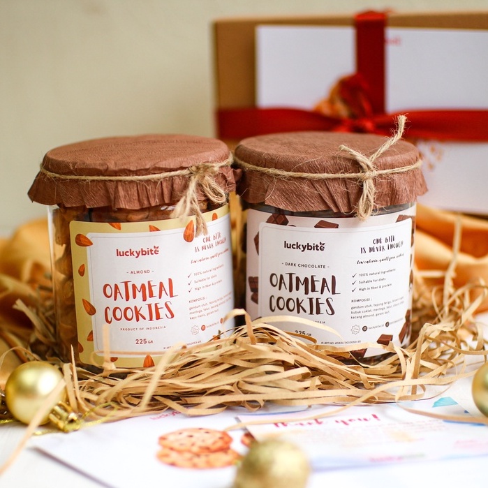 Hampers / Gift Box / Kado - Oatmeal Cookies 2 Jar + FREE Greeting Card + Pita + Bubble Wrap | LUCKYBITE
