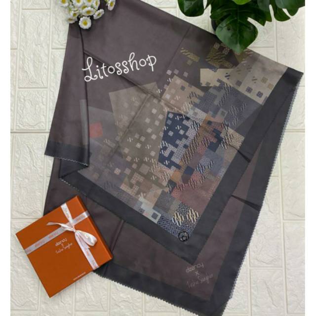 DEENAY X ZASKIA SUNGKAR URBAN SERIES BROWN