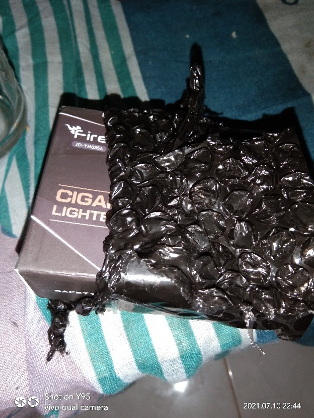 Taffware E-spark Focus Kotak Rokok 20 Slot Dengan Korek Elektrik Removable