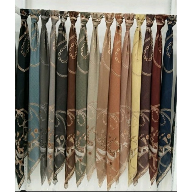 Buttonscraves Chain Series