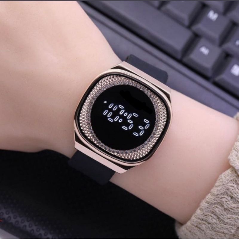 (Cod)Jam Tangan Wanita Digital Fashion FS Touch Scren Kota Strap Rubber/Karet(Dikirim Jakarta)