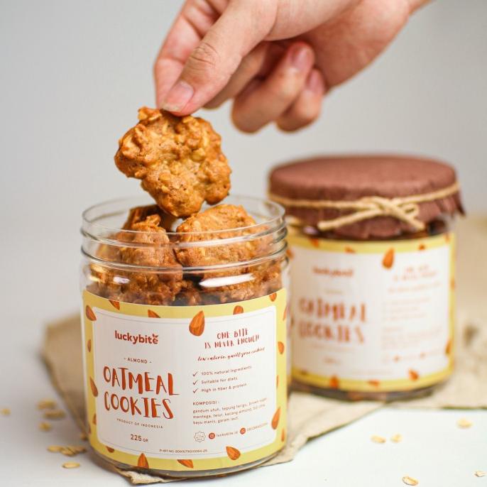 

Promo Awal tahun Oatmeal Cookies - Almond (225 gr) Promo Awal tahun