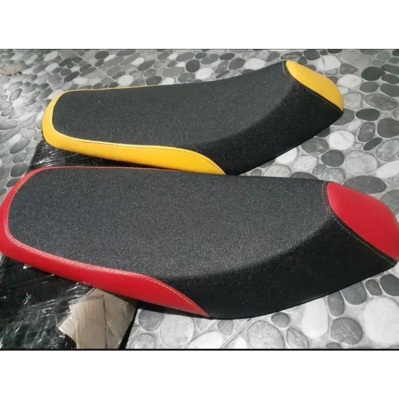 Jok  motor Fiz R/ Vega lama road race modif variasi warna