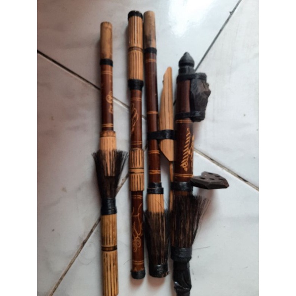 aksesoris adat papua