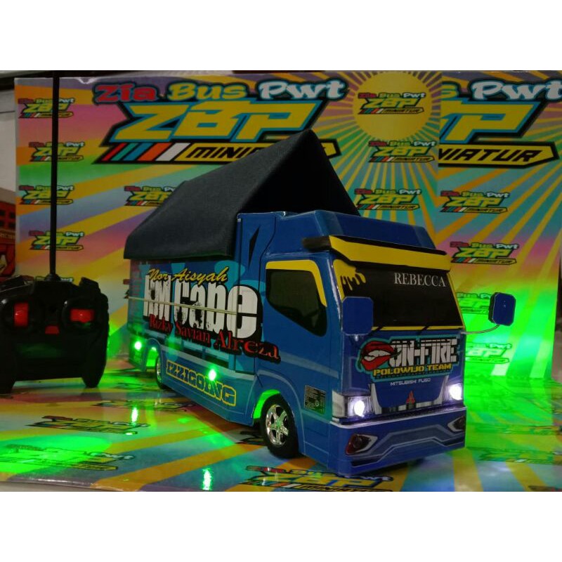 Miniatur truk oleng hm cabe