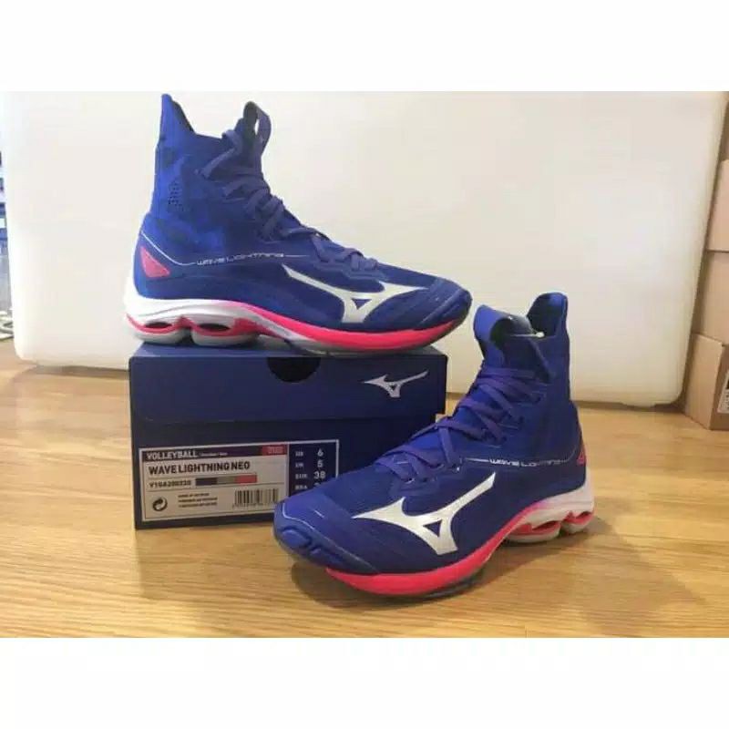 mizuno wave lightning NEO