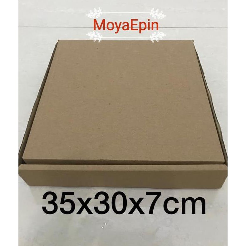 

Kardus/Karton/ Box Uk.. 35X30X7 Cm, Die Cut /Seperti Kardus Pizza, Ef