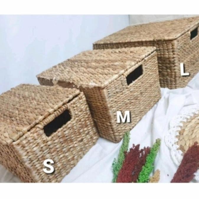 Kotak Penyimpanan /Storage Box Tutup Anyaman Eceng Gondok natural ---Ready---
