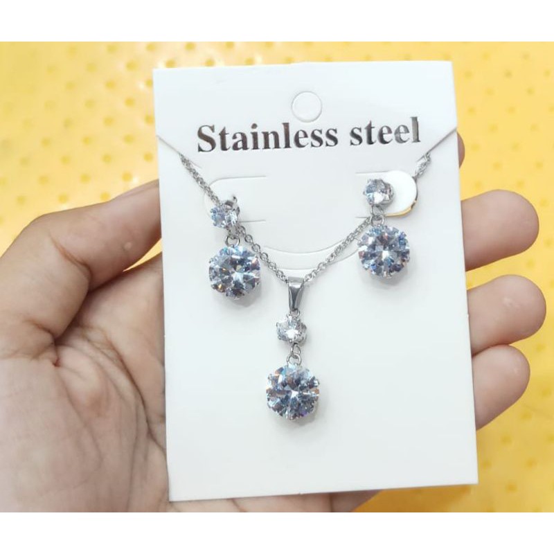 Kalung Permata Zircon Titanium Set Anting / Kalung Titanium Set Anting Antikarat