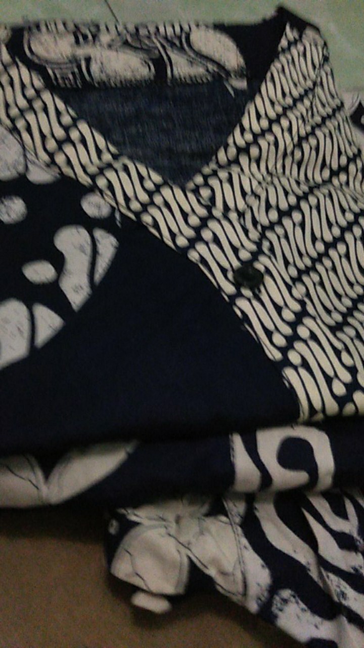 Couple Batik Family Va - Atasan Batik Wanita Blouse Wanita