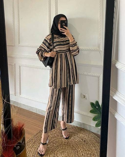 OMYRA ONE SET / KINAN LULU ESPANA LIVIA TARINA AVORA MADIA NACO ELINA ONE SET RAYON TIE DYE-3