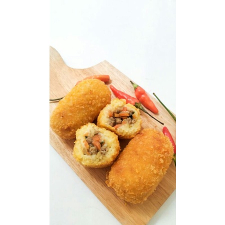 

Kroket Kentang isi Daging Frozen (10pc) dan Sambel Kacang