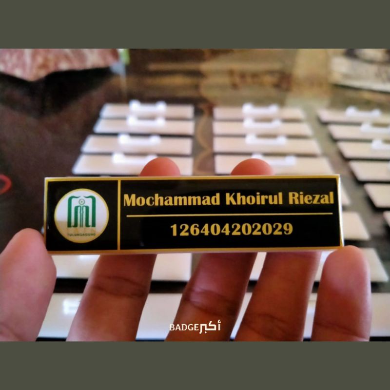 

Nametag Akrilik Peniti