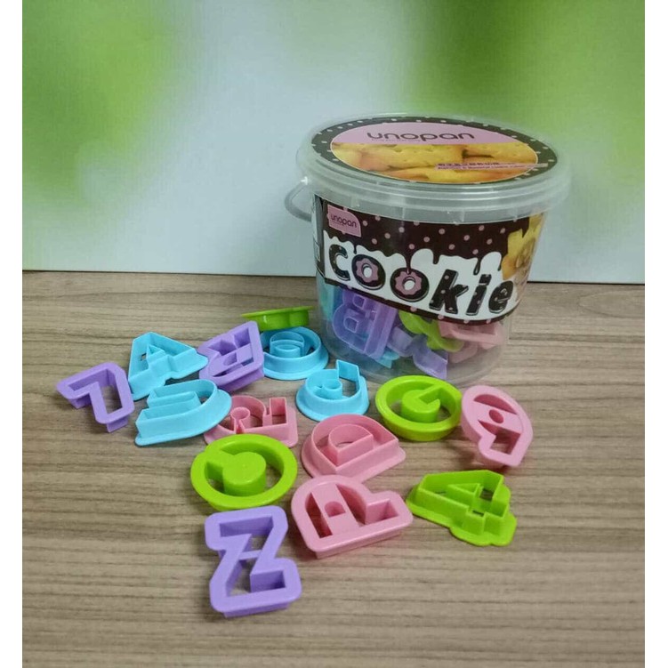 UNOPAN ALPHABET NUMERAL / NUMBER COOKIE CUTTER 36PCS PLASTIK UN52004