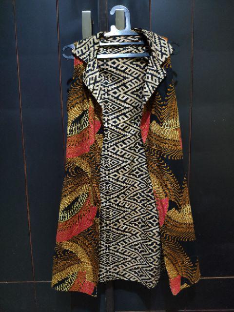 Indrawati Bolero Bolak Balik Rompi Batik Wanita