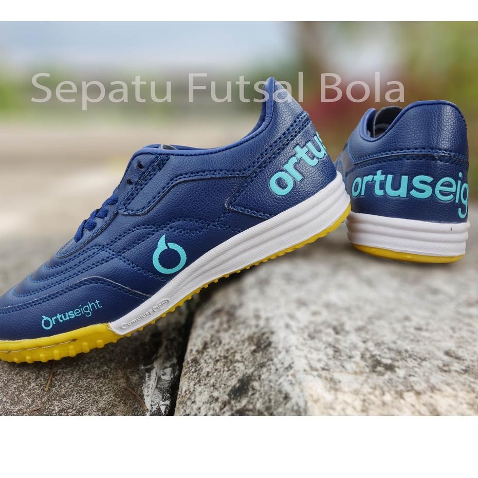(HARGA BERSAHABAT) sepatu futsal ortus eight jogosala roulette navy