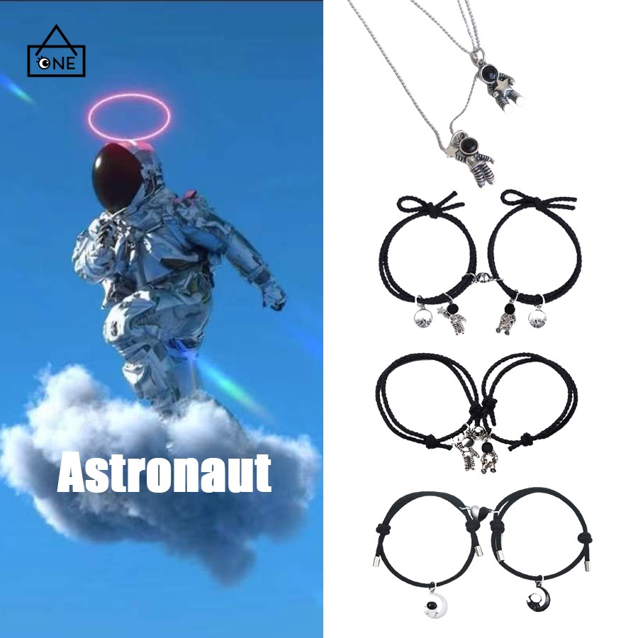 COD❤️ 2 Pcs/Set Gelang Astronot Magnet Couple Korea Gelang Pasangan Lonceng Elastis Yang Dapat Disesuaikan Wanita Pria Hadiah Uniseks Aksesoris A.one