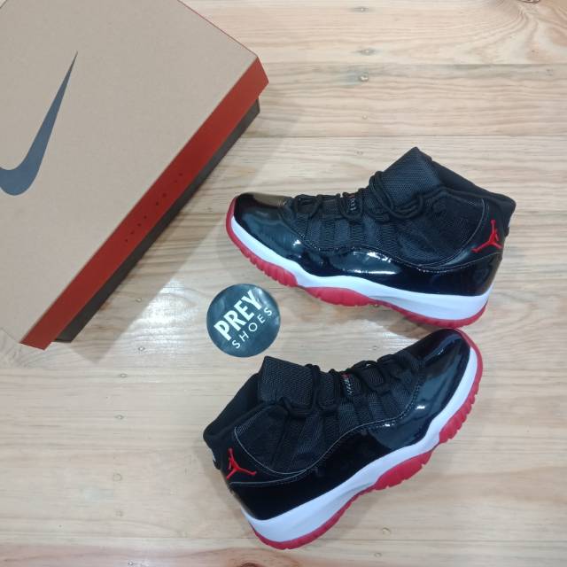 AIR JORDAN 11 RETRO BLACK RED