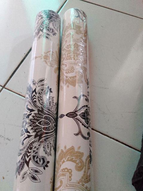 Wallpaper Dinding Batik Hitam Gold